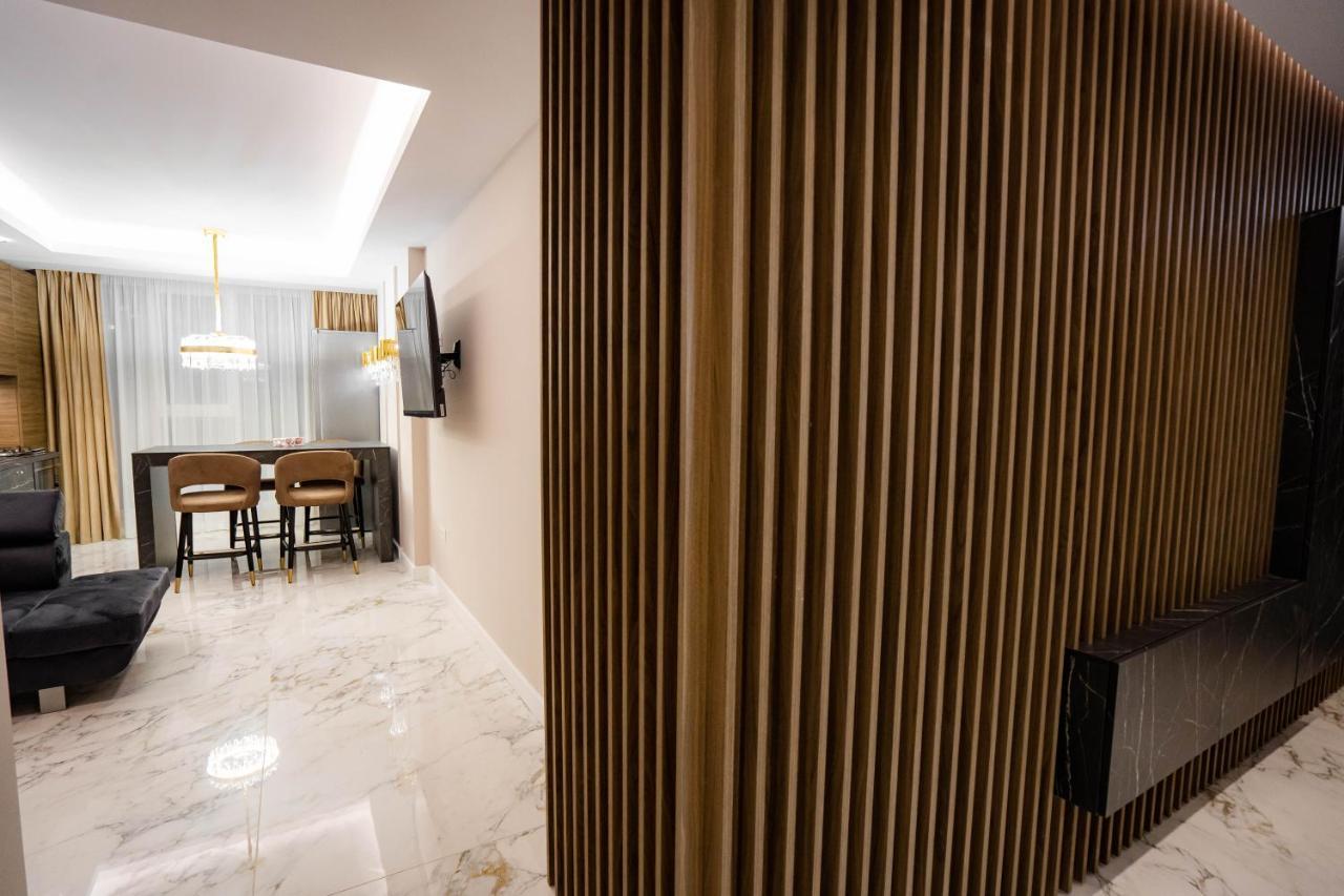 Deluxe Aparthotel Marwell Residence Сучеава Екстериор снимка