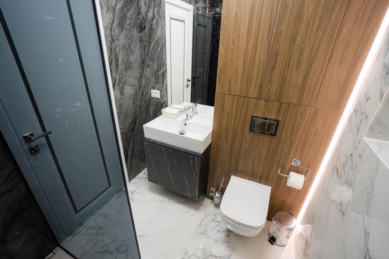 Deluxe Aparthotel Marwell Residence Сучеава Екстериор снимка