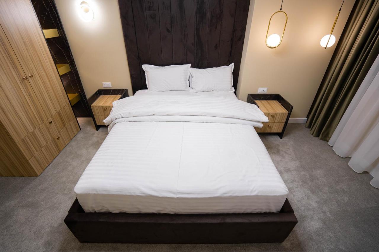 Deluxe Aparthotel Marwell Residence Сучеава Екстериор снимка