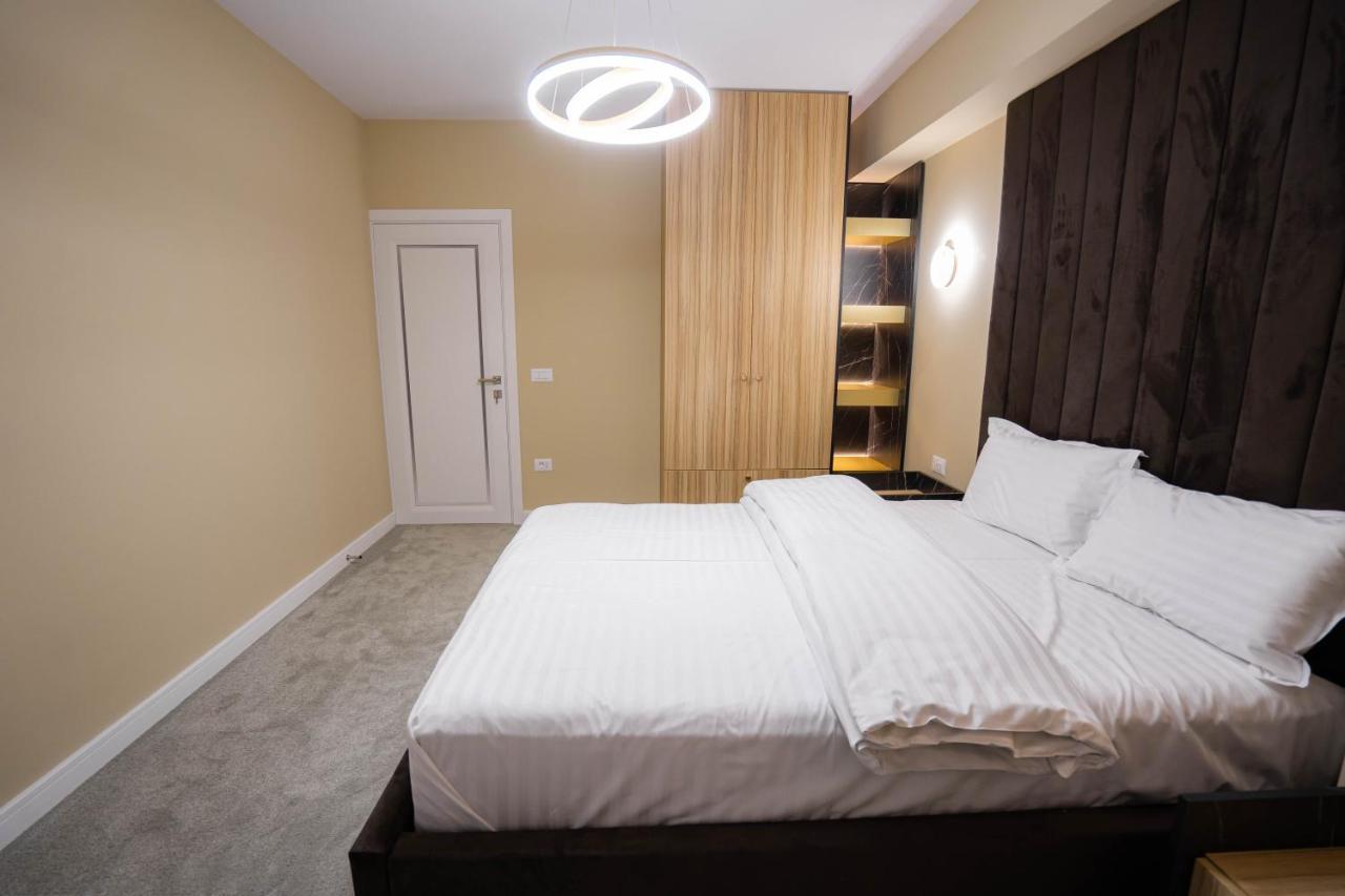 Deluxe Aparthotel Marwell Residence Сучеава Екстериор снимка