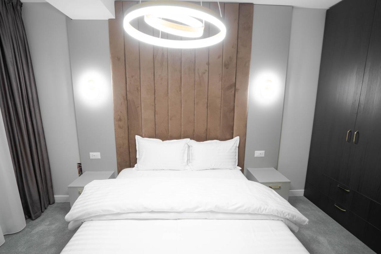 Deluxe Aparthotel Marwell Residence Сучеава Екстериор снимка