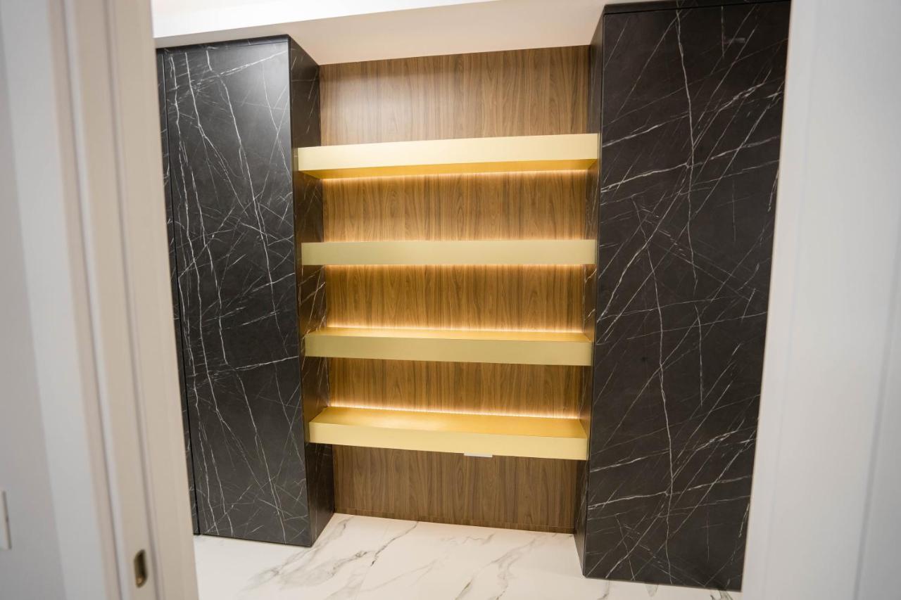 Deluxe Aparthotel Marwell Residence Сучеава Екстериор снимка